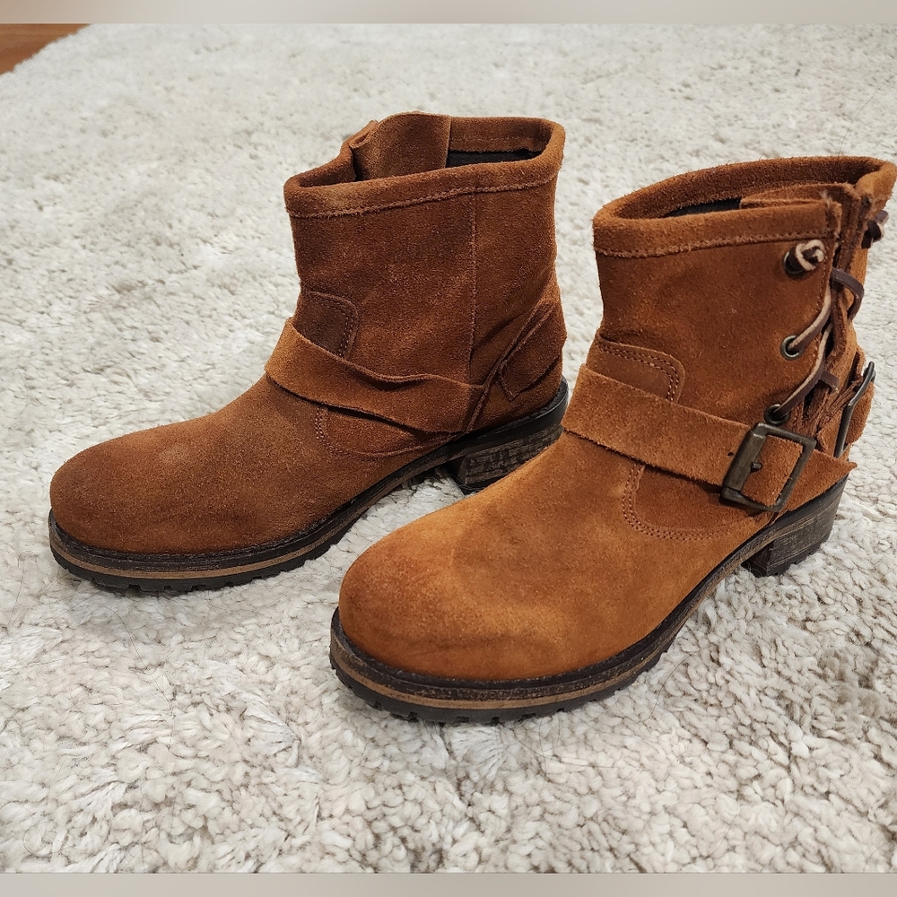 Jeffrey Campbell Brown Suede Buckle Boot w/1 inch Heel and Leather Side Lace. 39 - Picture 3 of 14